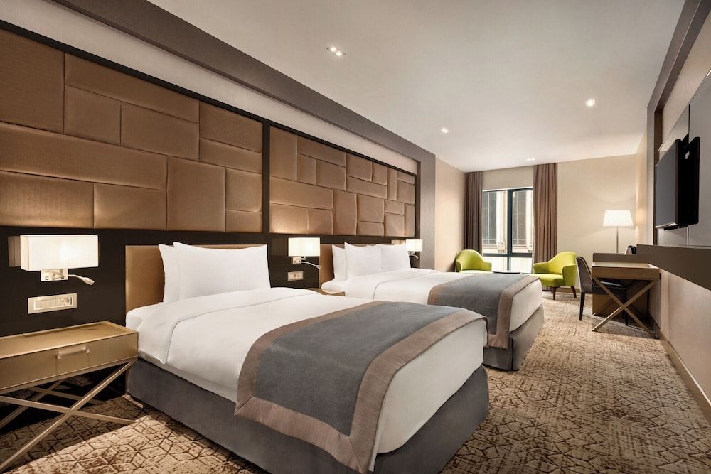 1 King Bed and 1 Queen Bed, Family Triple Room