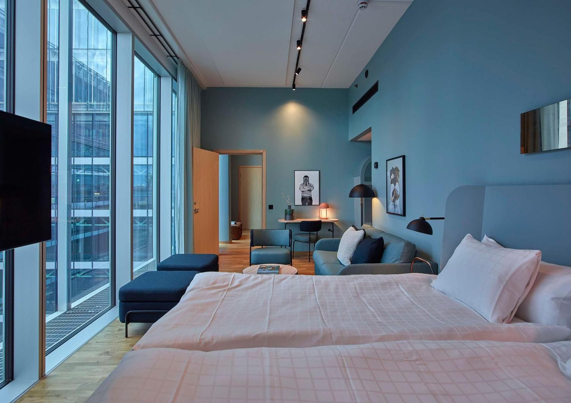 Junior Suite with City View