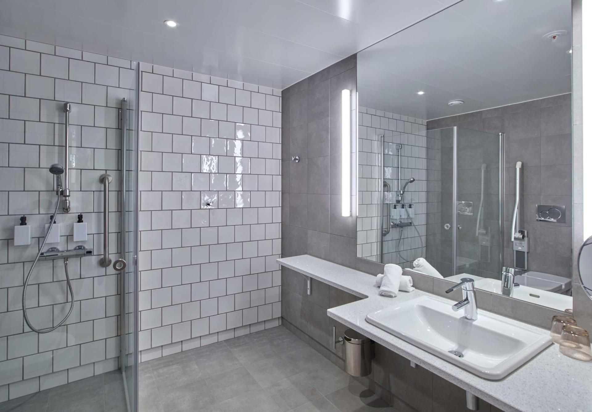 Junior Suite with City View