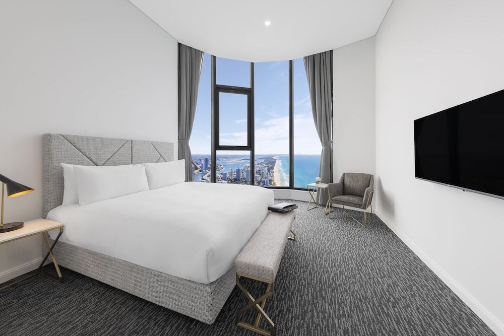 Meriton Suites Surfers Paradise 3 Bedroom Ocean Sky Suite