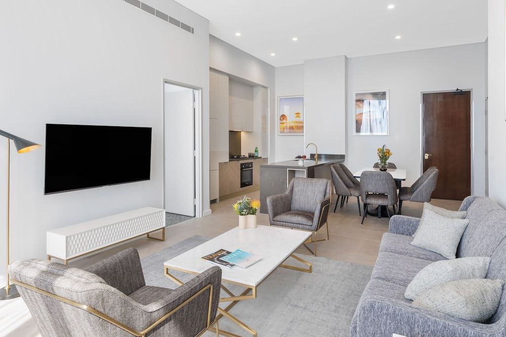 Meriton Suites Surfers Paradise Two Bedroom Ocean Sky Suite 11