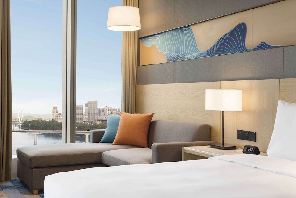 Room, 1 King Bed, River View (Specialty)