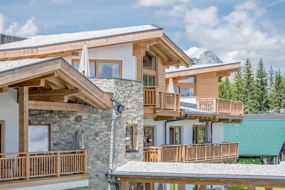 undefined AlpenParks Chalet & Apartment Alpina Seefeld 2