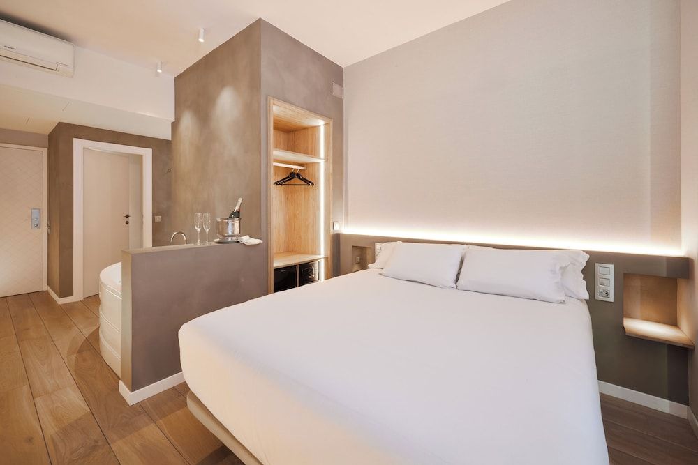 Double Deluxe with Jacuzzi