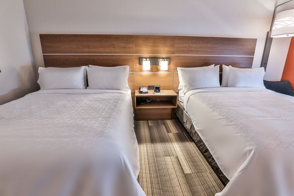 Standard Room, 2 Queen Beds (Extra Floor Space)