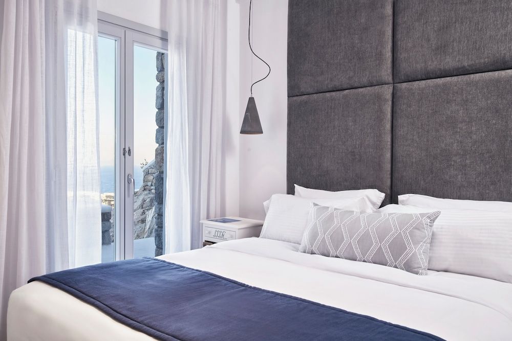 undefined Katikies Villas Mykonos 4