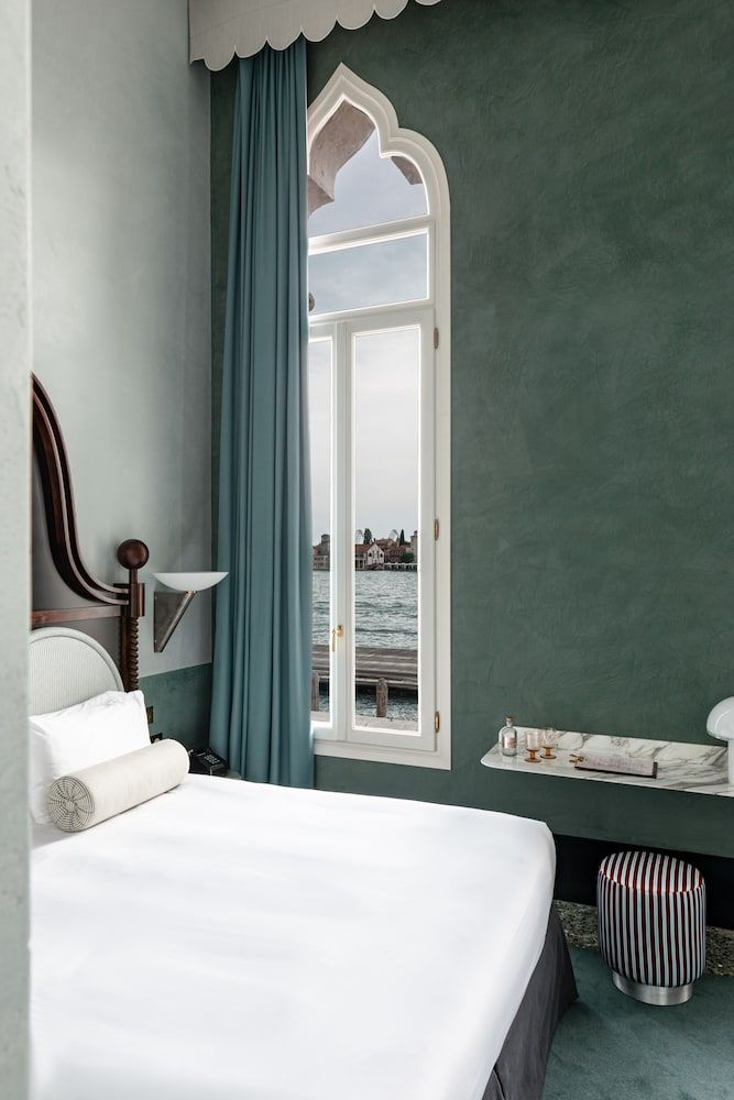 Il Palazzo Experimental Deluxe Room, Canal View (Ognissanti) 2