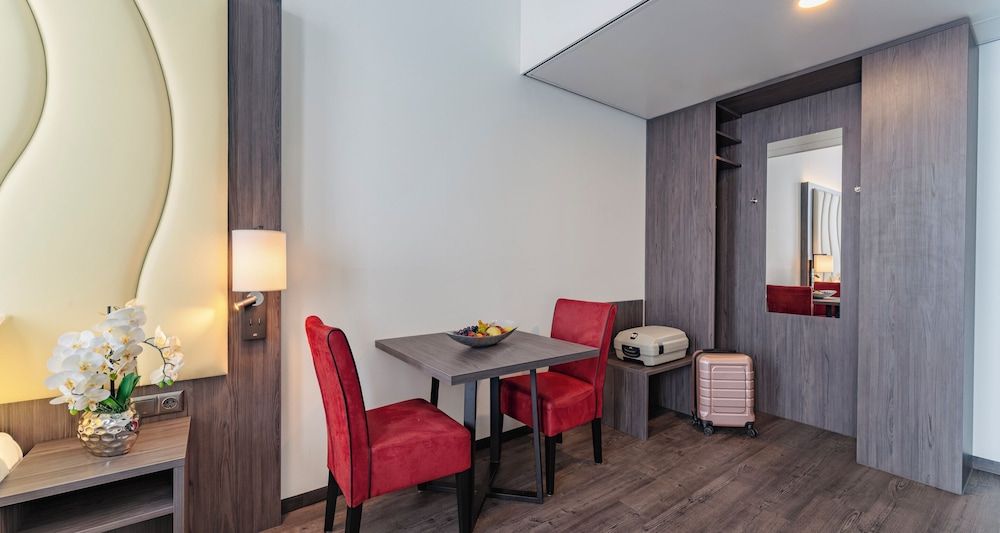 PLAZA Premium Almere Superior Studio 9