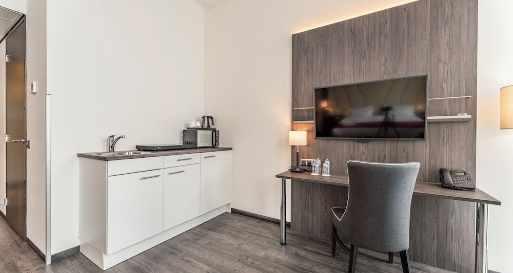 PLAZA Premium Almere Superior Studio 10