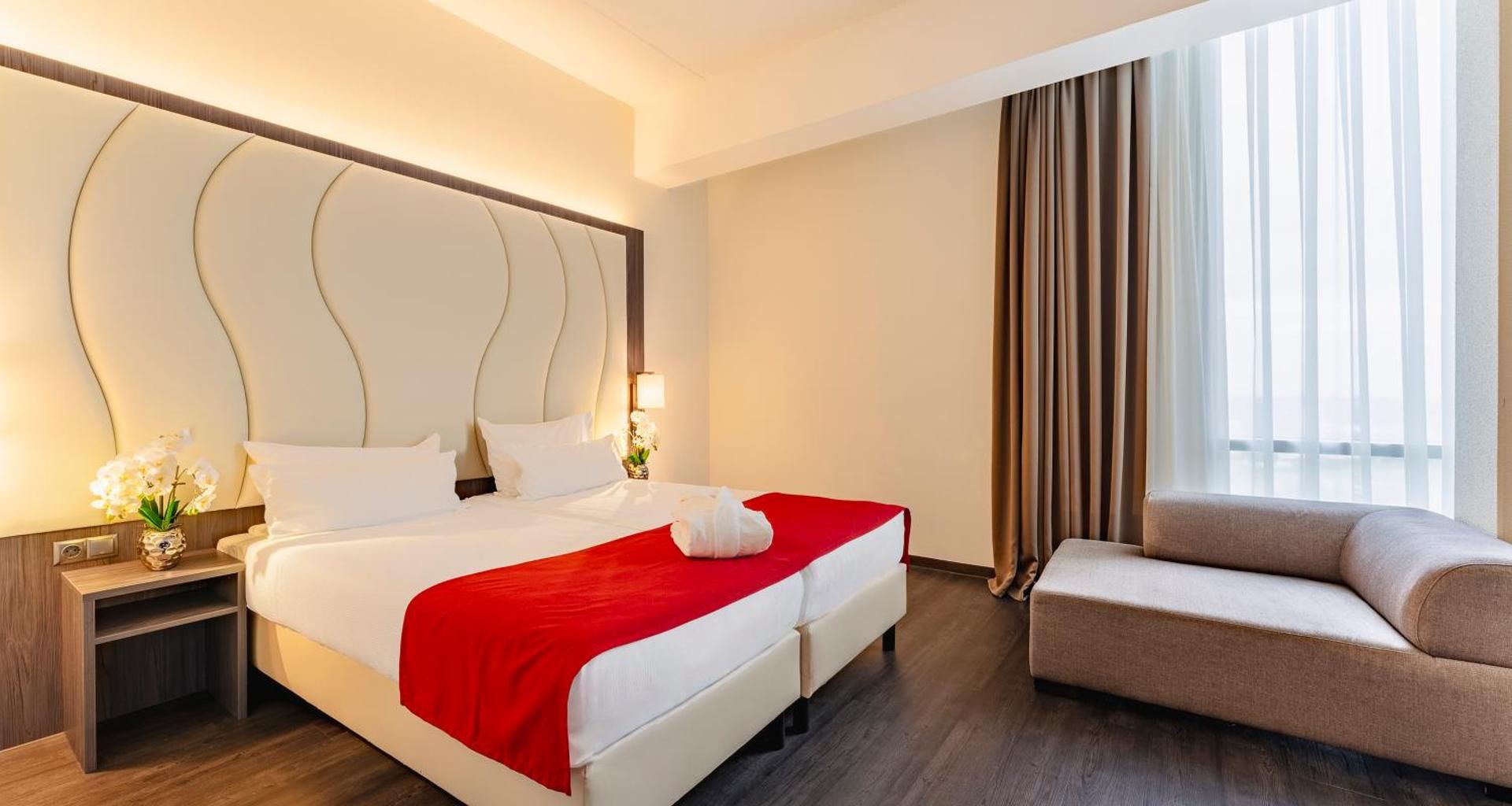 Superior Apartment with Twin Beds