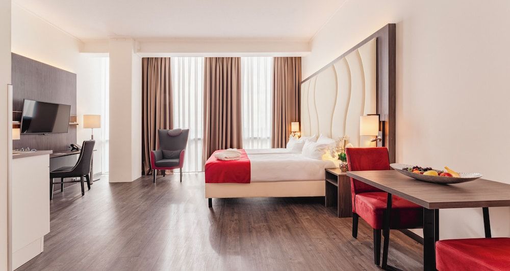 PLAZA Premium Almere Superior Studio 3