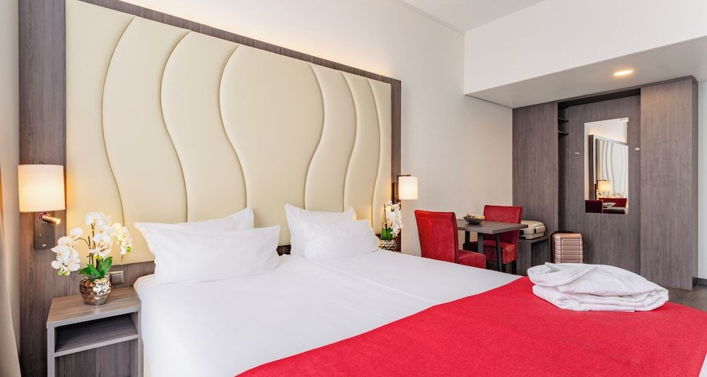 PLAZA Premium Almere Superior Studio 5