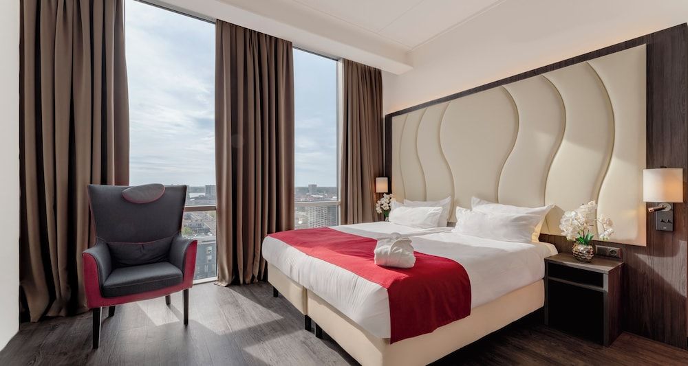 PLAZA Premium Almere Superior Studio