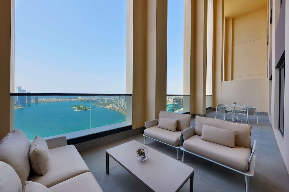 undefined DoubleTree by Hilton Sharjah Waterfront Hotel & Residences 8