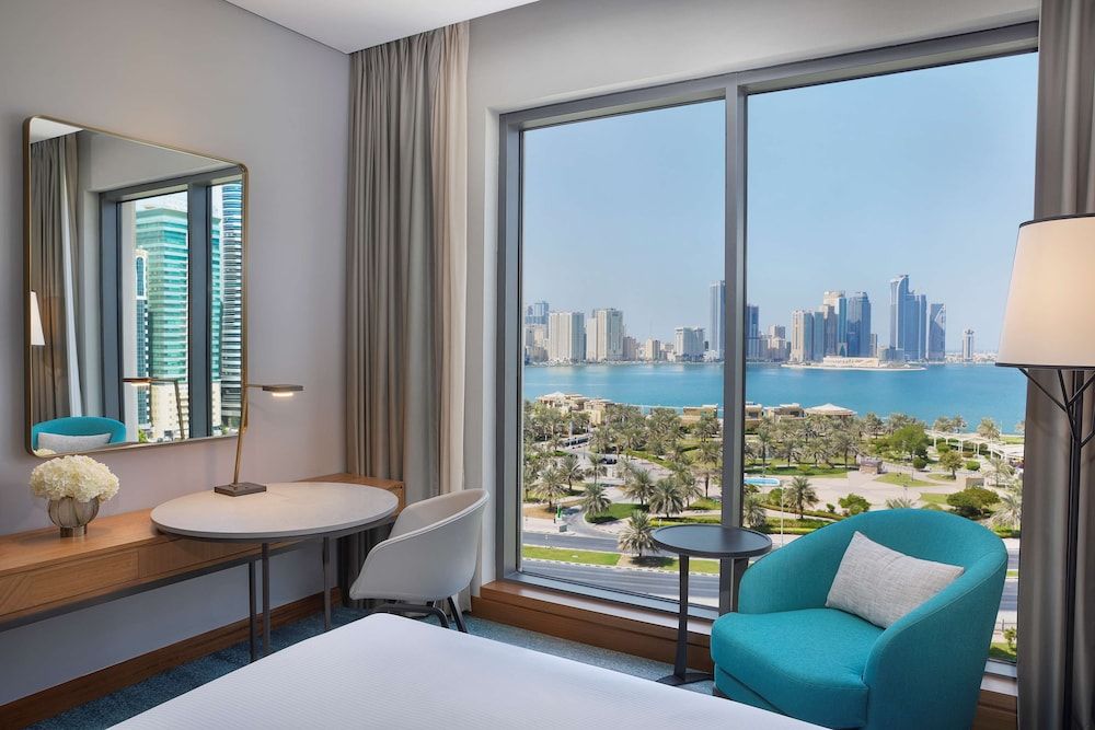 Deluxe Room, 1 King Bed with Sofa bed, Waterfront View