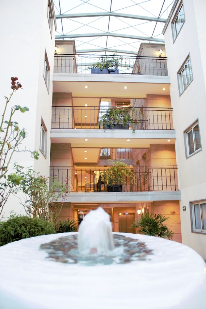 undefined Suites Obelisk 8