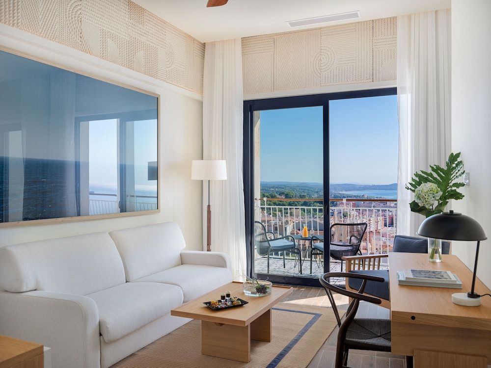 H10 Imperial Tarraco Suite Imperial Tarraco (3 adults) 9