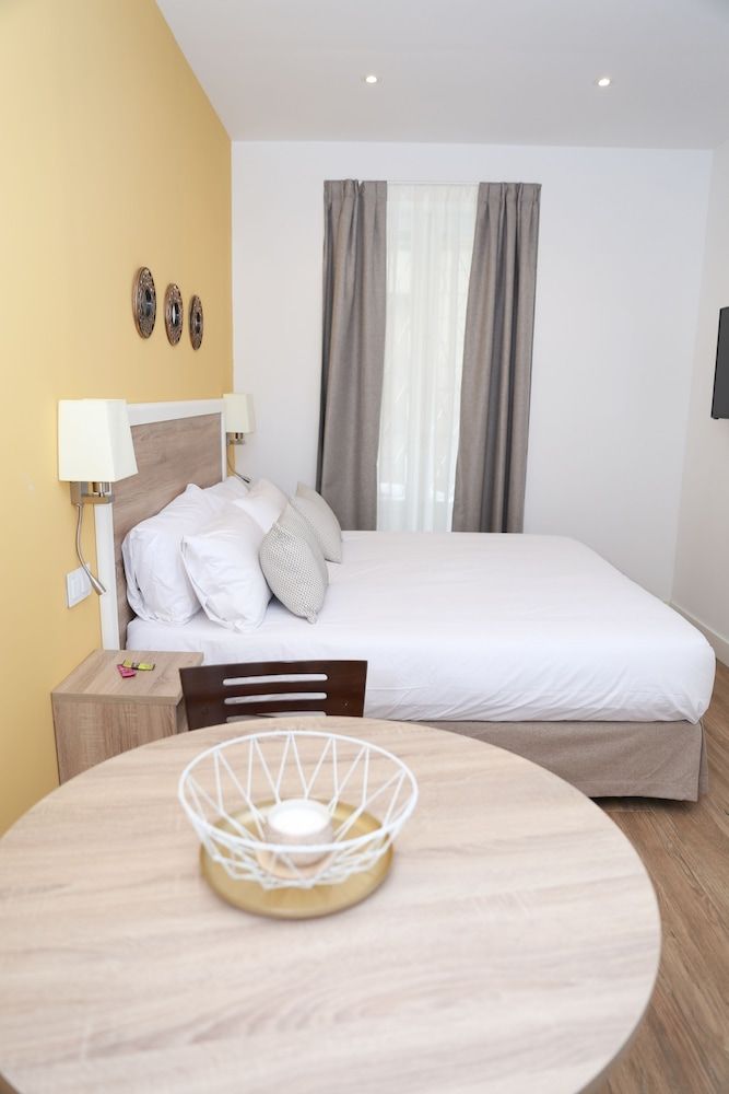 undefined New Point Madrid Opera 5