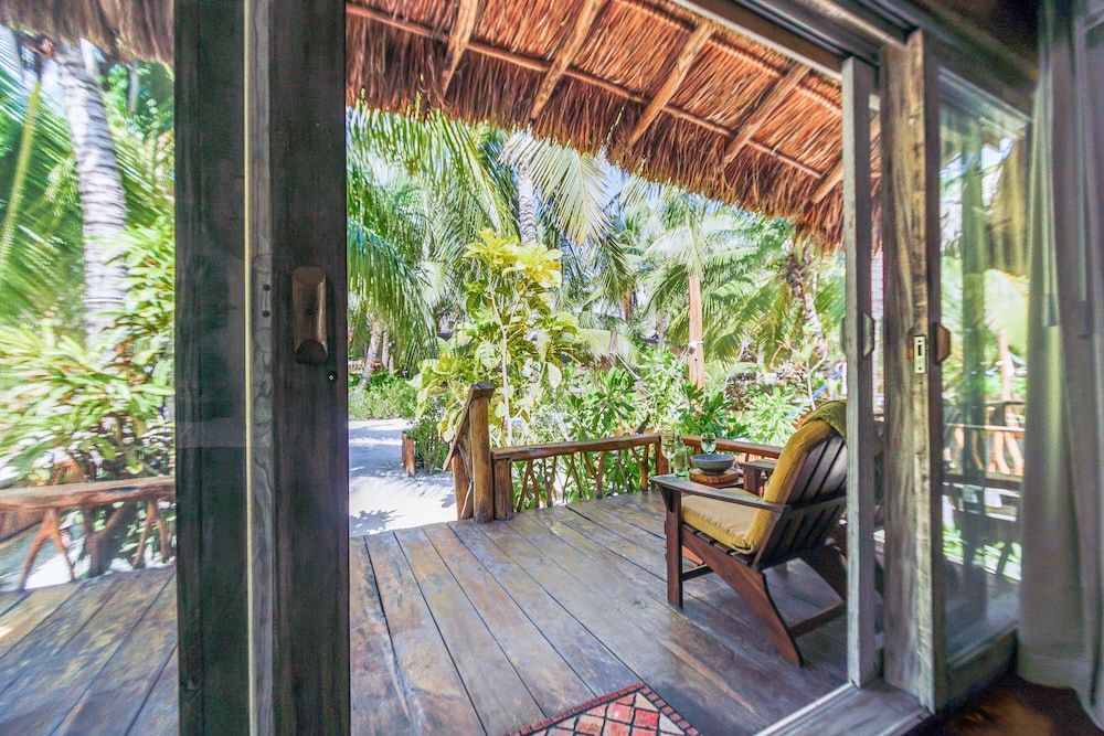 Villa Pescadores Tulum Room, 2 Double Beds, Garden View 7