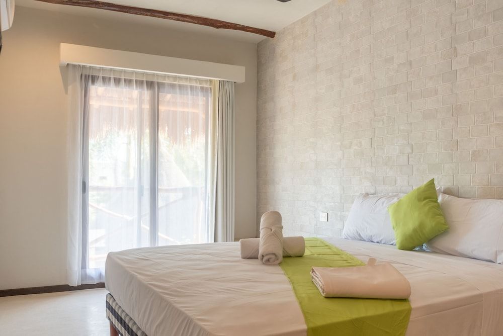 Hotel Mayari Holbox Deluxe Studio Suite, 1 King Bed, Balcony 4