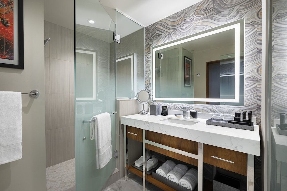 Hard Rock Hotel & Casino Sacramento Deluxe Room, 2 Queen Beds 4