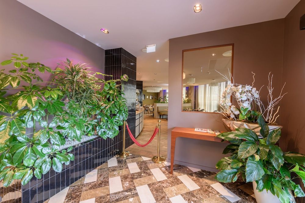 undefined The Frankfurt Hotel