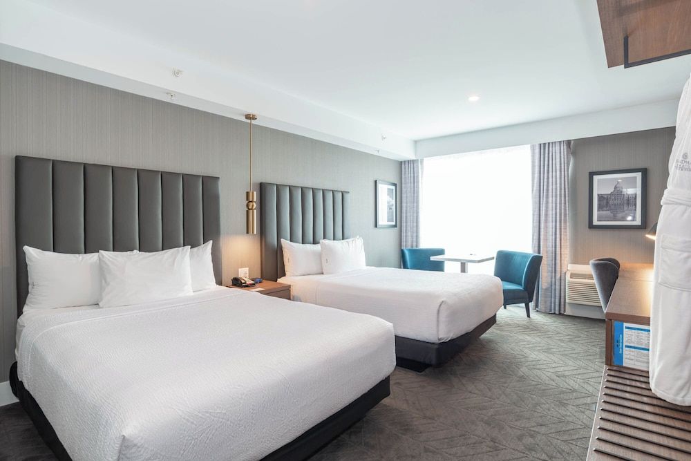 Sandman Signature Sherwood Park Hotel Standard Room, 2 Queen Beds 3