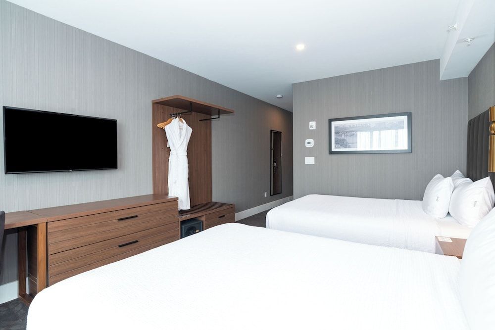 Sandman Signature Sherwood Park Hotel Standard Room, 2 Queen Beds 2