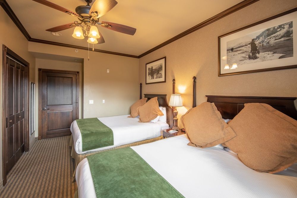The Springs Resort & Spa Luxury Suite, Multiple Beds, Non Smoking, Kitchenette 2