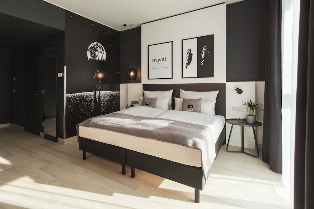 Holiday Inn - the niu, Star Sindelfingen by IHG Premium Room, 1 Queen Bed