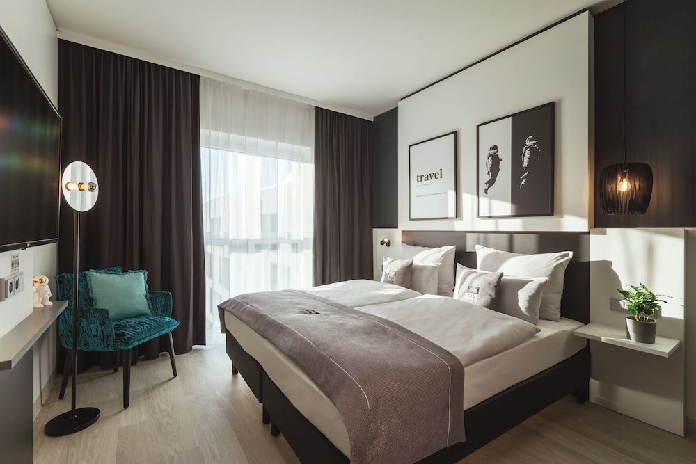 Holiday Inn - the niu, Star Sindelfingen by IHG Standard Room, 1 Queen Bed 2
