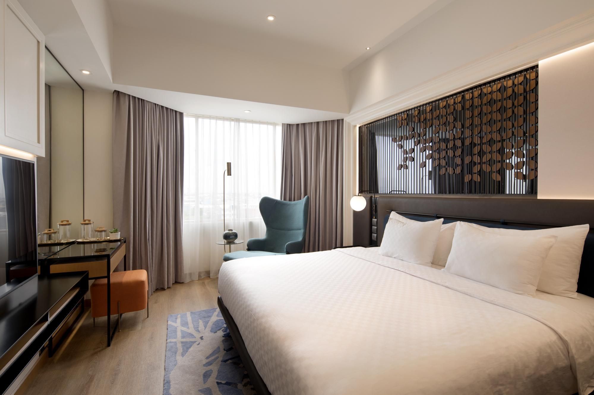 Junior Suite 1 King bed