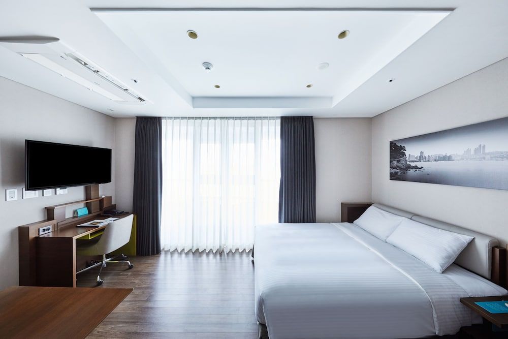undefined Felix by STX Hotel & Suite 4