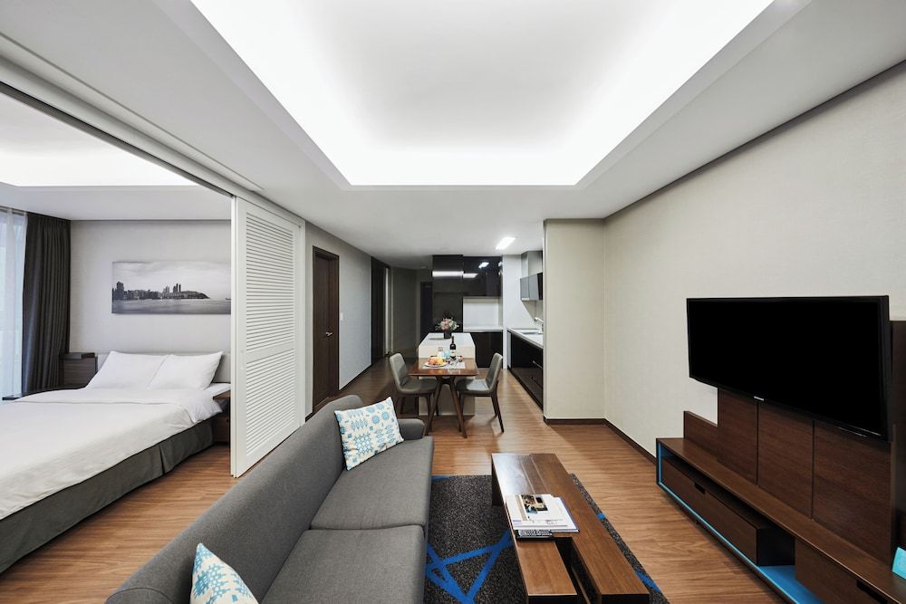 undefined Felix by STX Hotel & Suite 5