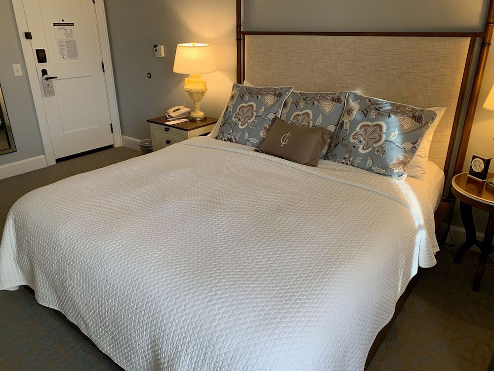 Granville Inn Room, 1 King Bed 3