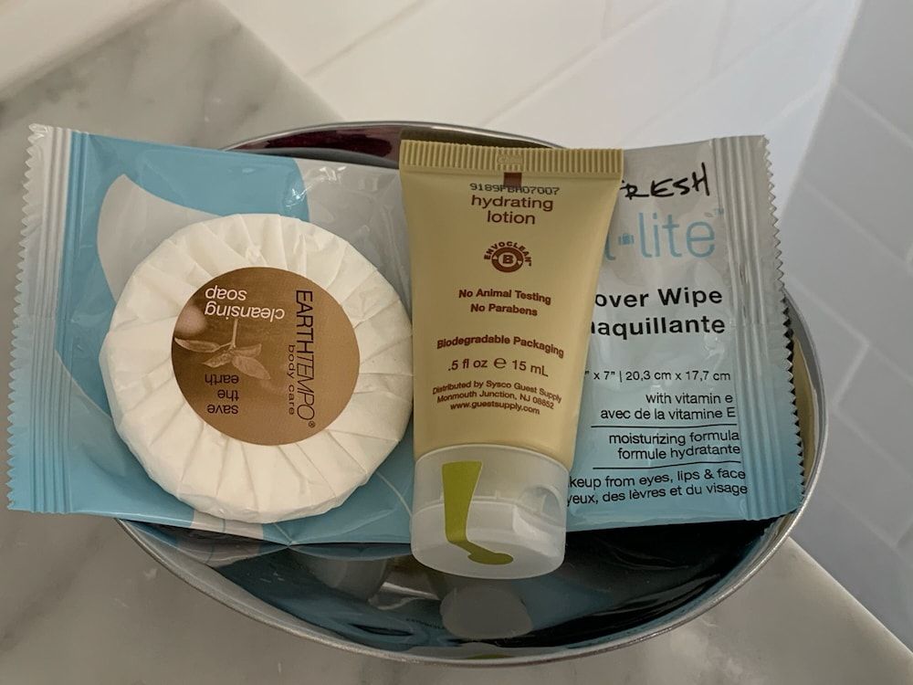 Granville Inn Room, 1 King Bed 6