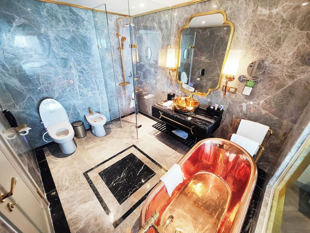 Dolce by Wyndham Hanoi Golden Lake Classic Room, 2 Twin Beds (Golden) 4