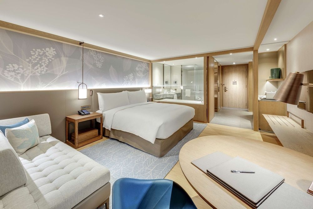 DoubleTree by Hilton Taipei Zhongshan Room, 1 King Bed 4