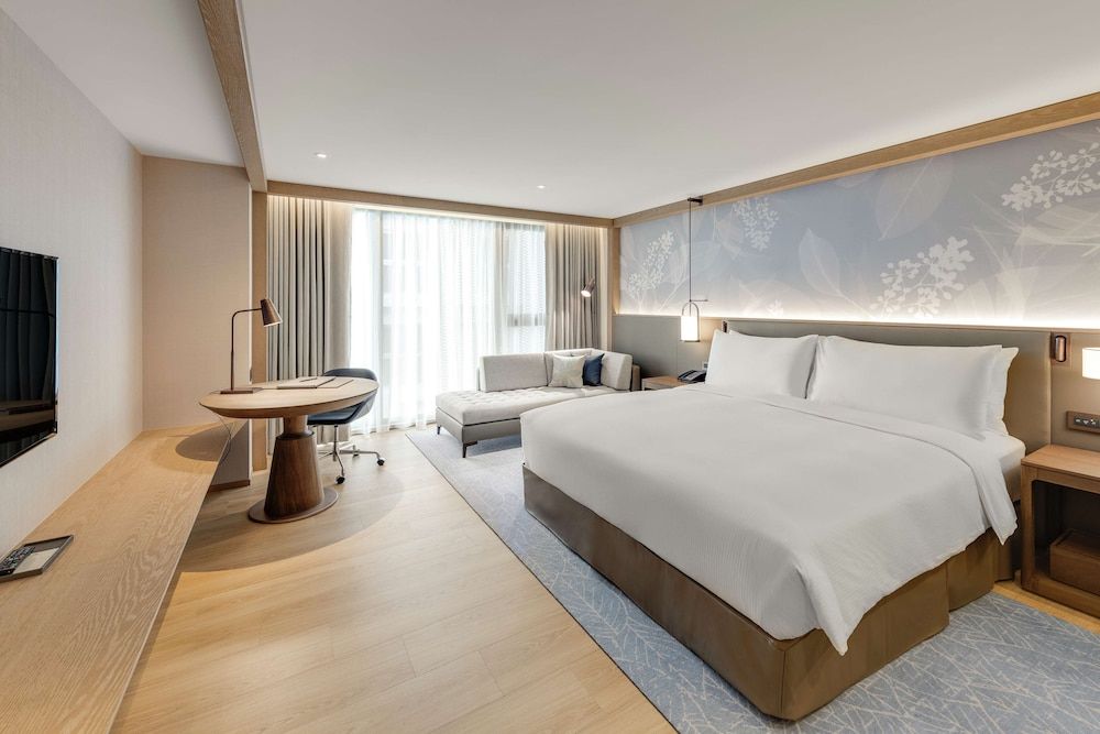 DoubleTree by Hilton Taipei Zhongshan Room, 1 King Bed 6