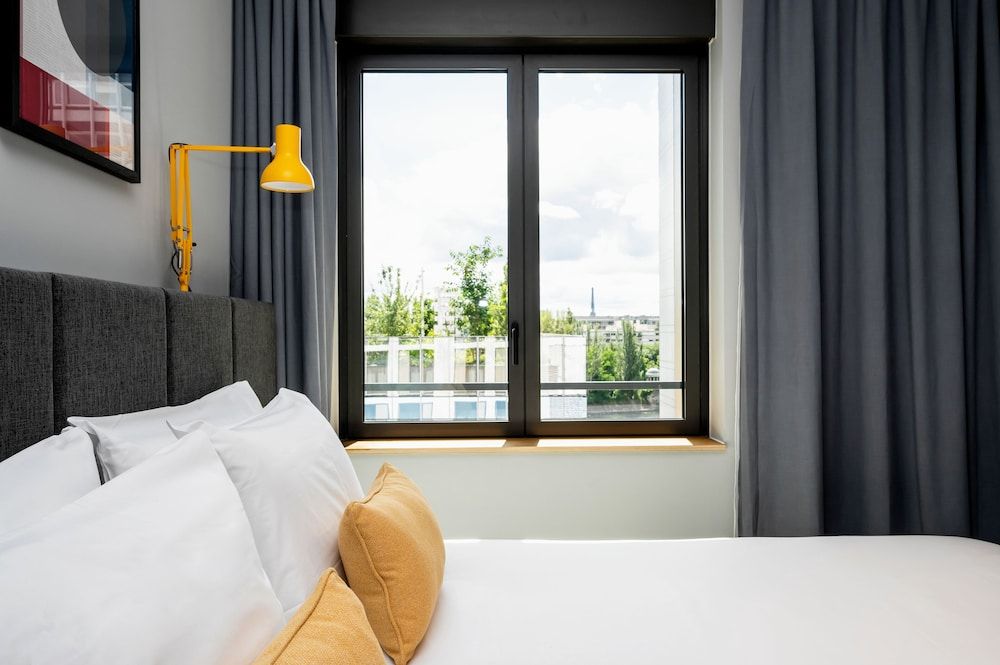 Studio Apartment (2 Adults)