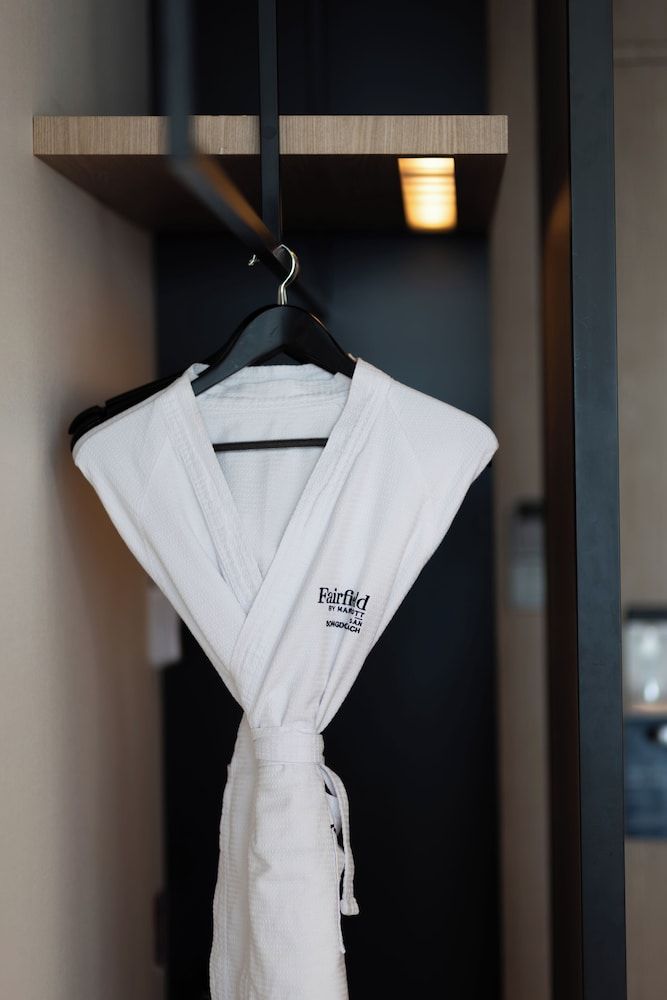 Fairfield by Marriott Busan Songdo Beach Standard Room, 1 King Bed, Ocean View 6