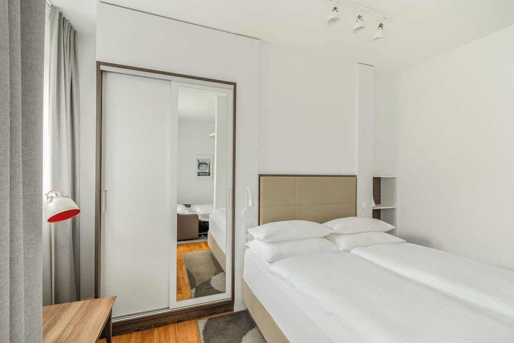 undefined High Park am Potsdamer Platz 10