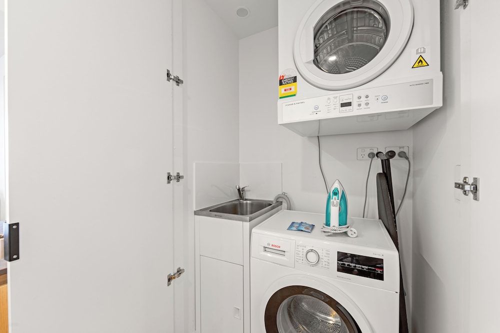 Brisbane One Apartments by CLLIX Standard Apartment, 2 Bedrooms, 1 Bathroom 4