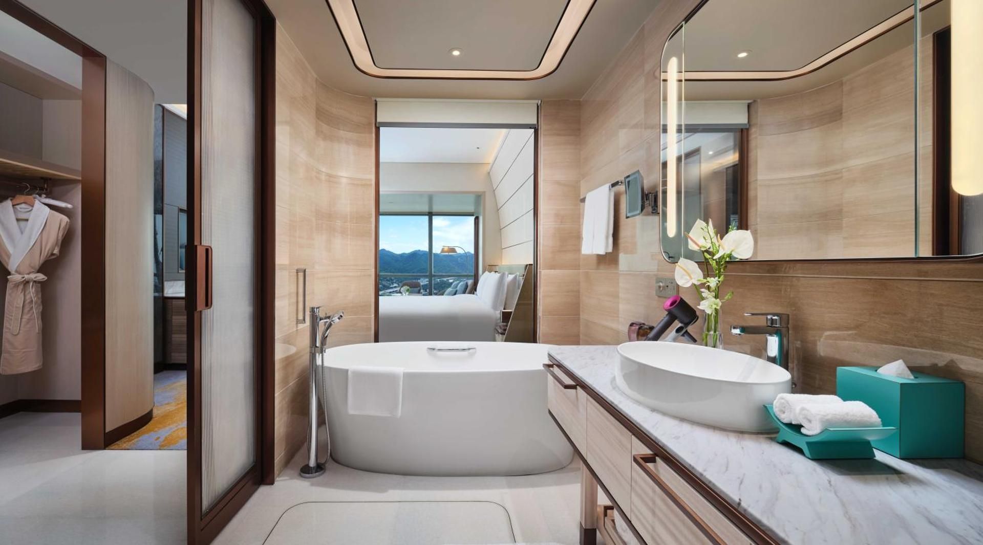 undefined InterContinental Chongqing Raffles City by IHG 9