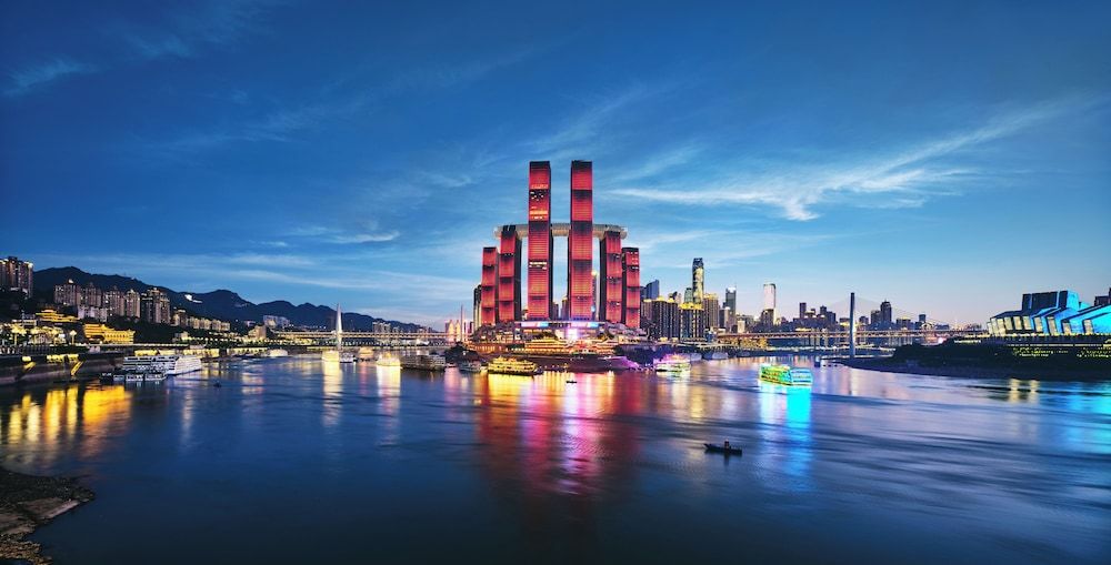 InterContinental Chongqing Raffles City by IHG Classic Room, 2 Double Beds, City View 4