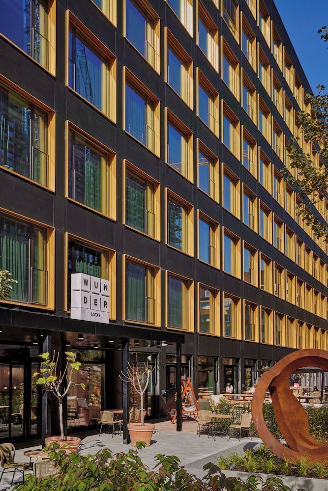 undefined WunderLocke Munich 8