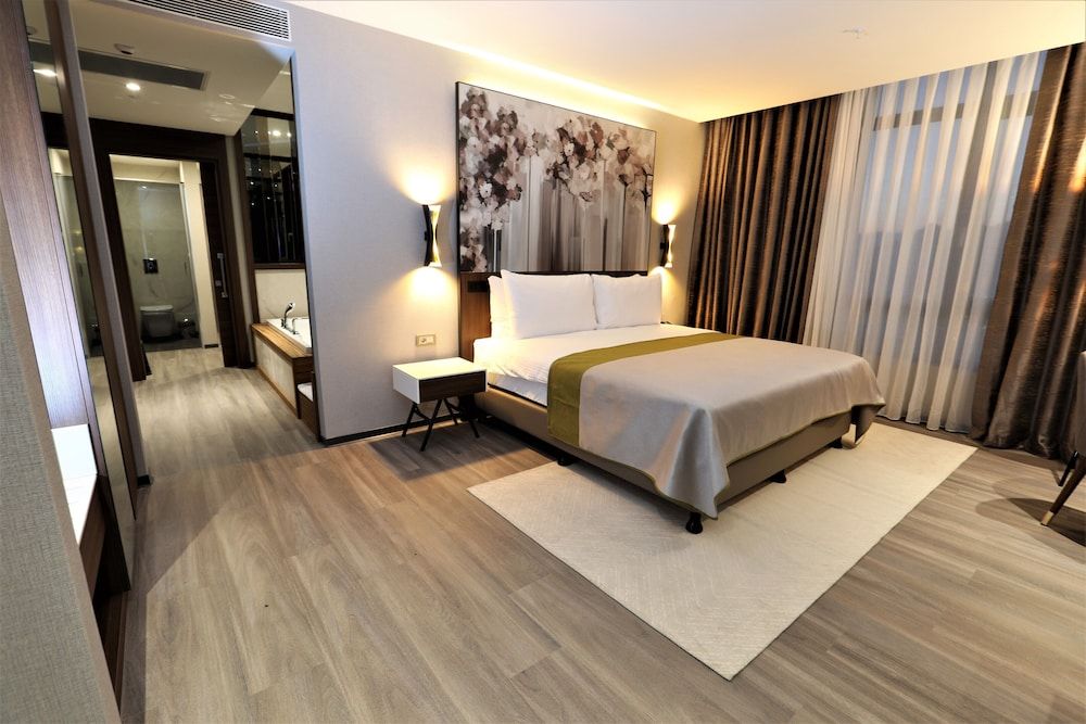Limak Skopje Luxury Hotel Senior Suite 3