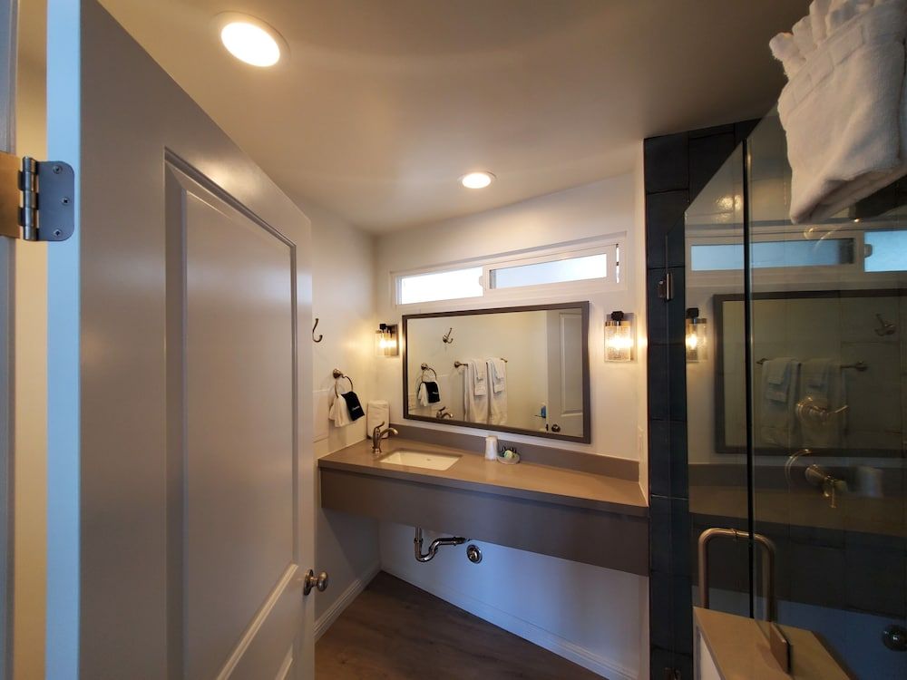 Sea Horse Resort Studio, 1 King Bed, Non Smoking, Ocean View 8