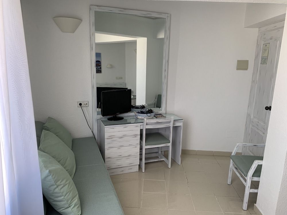 Hostal Bellavista Formentera Twin Room, Harbor View 3