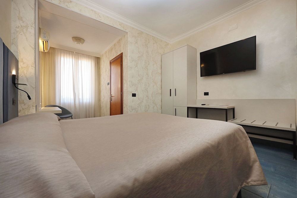 Hotel Rimini Double Room 4